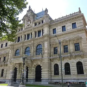 Con Bano Privado En El Centro De Bilbao